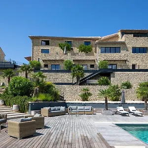 https://la-maison-de-crillon.fr-provencehotel.com